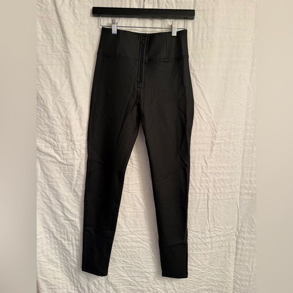 Freddy Black Butt Lifting Faux Leather for Women - High Rise - Picture 6 of 13